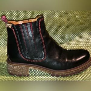 Women’s Size 38 Pikolinos